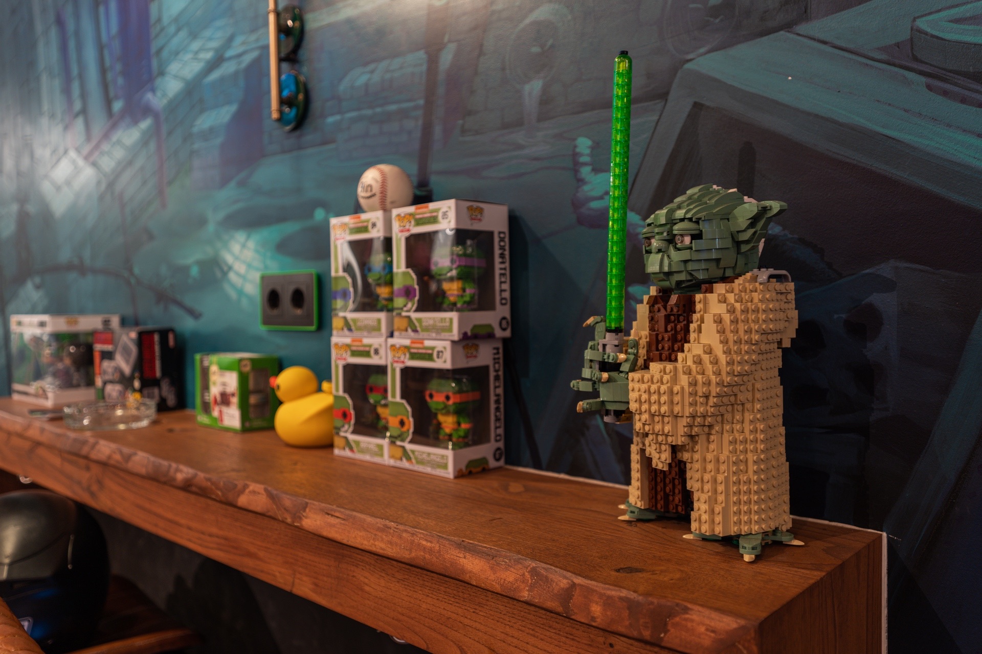 Master Yoda in Lego nel weed club 1UP